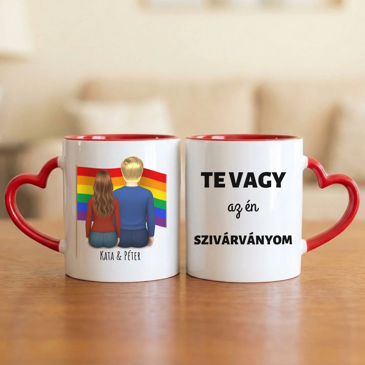 Te vagy az én szivárványom – páros bögre hátulról rajzolt párral (nő–férfi, nő–nő, férfi–férfi), szivárványzászlóval