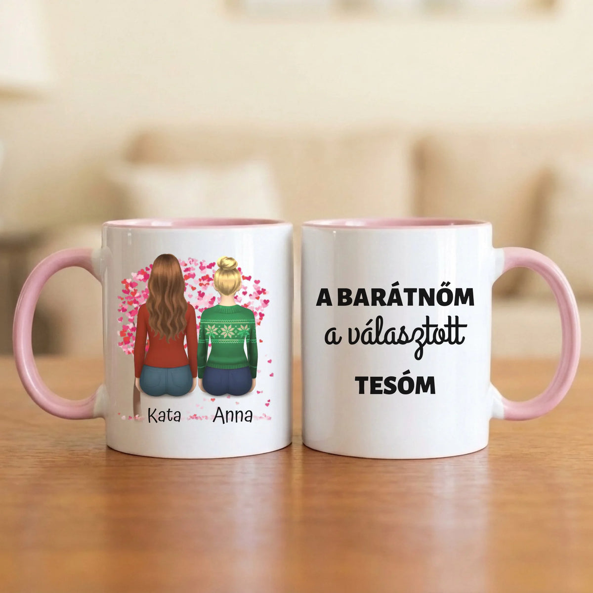 A barátnőm a választott tesóm – barátnős bögre 2–5 hátulról rajzolt nővel a szívfa alatt