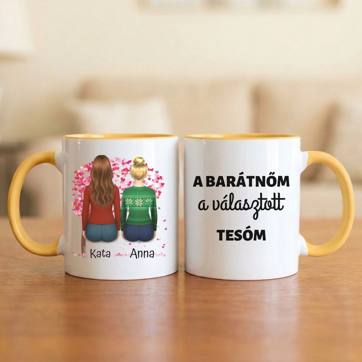 A barátnőm a választott tesóm – barátnős bögre 2–5 hátulról rajzolt nővel a szívfa alatt