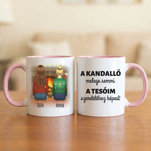 A kandalló melege semmi a tesóim szeretetéhez képest – tesós bögre 2–5 hátulról rajzolt nővel a kandalló előtt