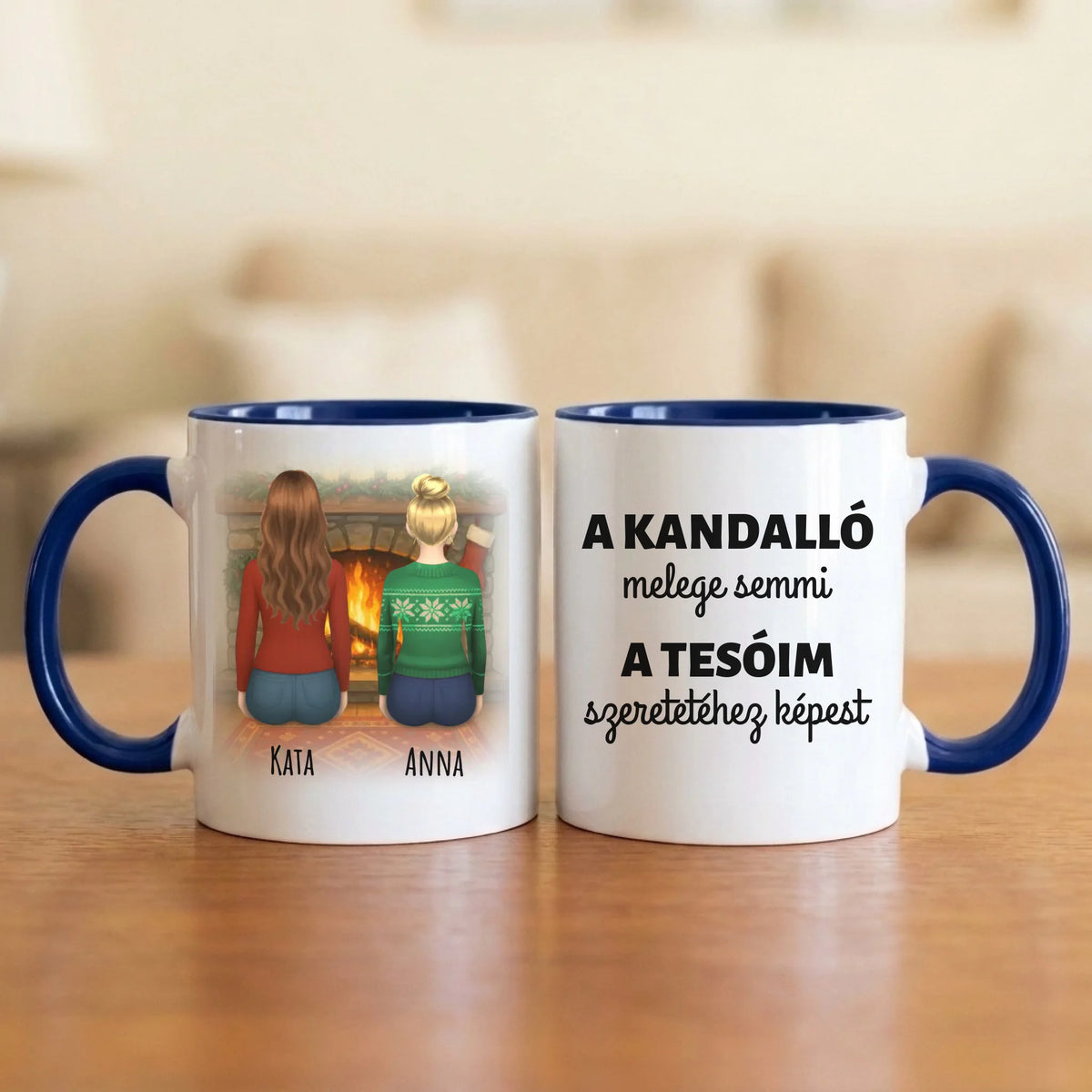 A kandalló melege semmi a tesóim szeretetéhez képest – tesós bögre 2–5 hátulról rajzolt nővel a kandalló előtt