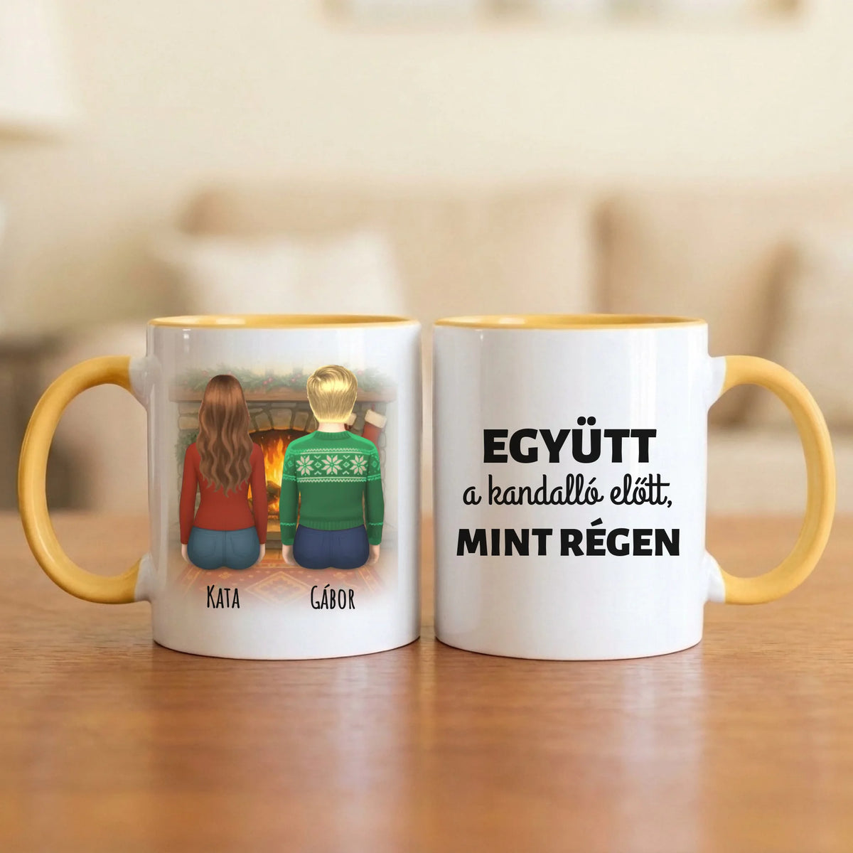 Együtt a kandalló előtt, mint régen – testvéres bögre 2–5 hátulról rajzolt figurával a kandalló előtt